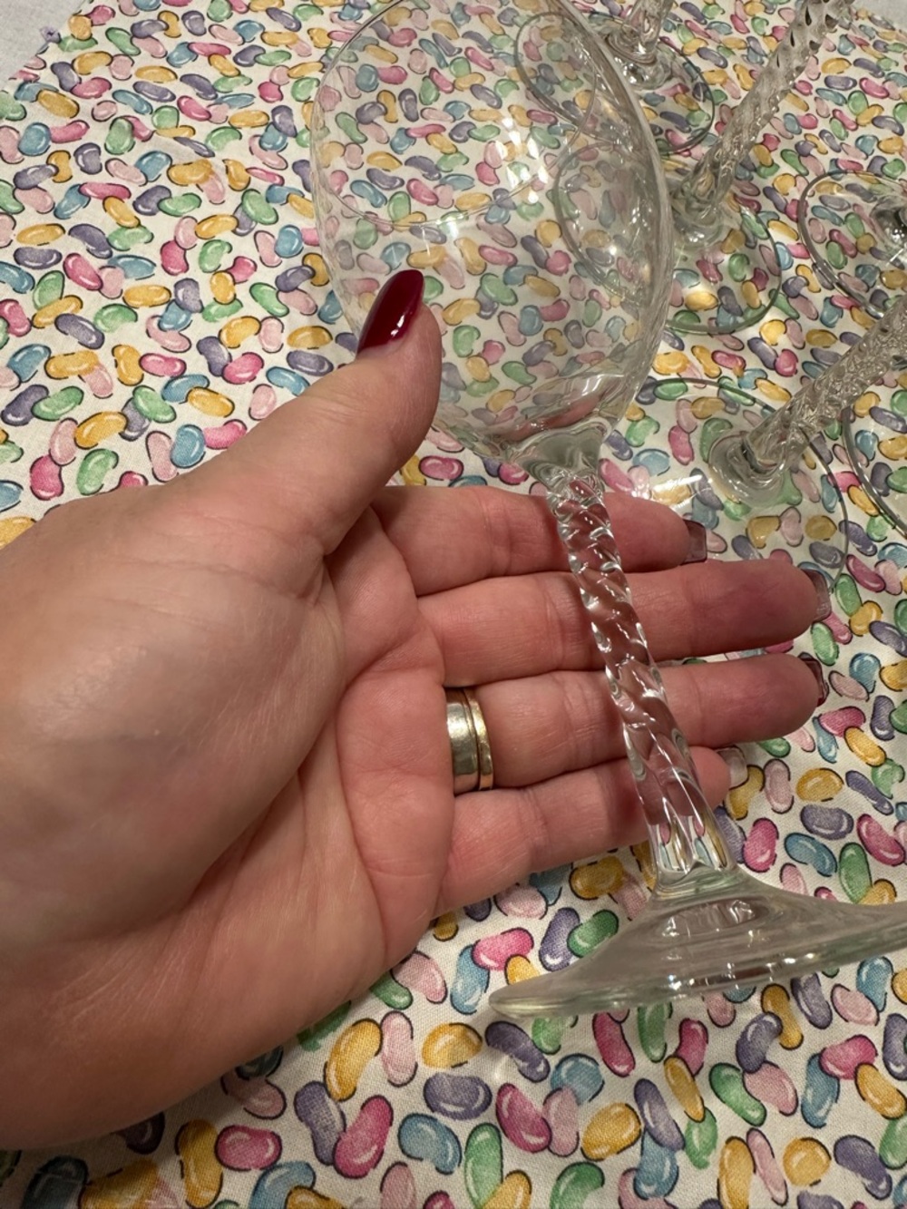 Vintage Clear Twisted Stem Wine Glass - Set of 6